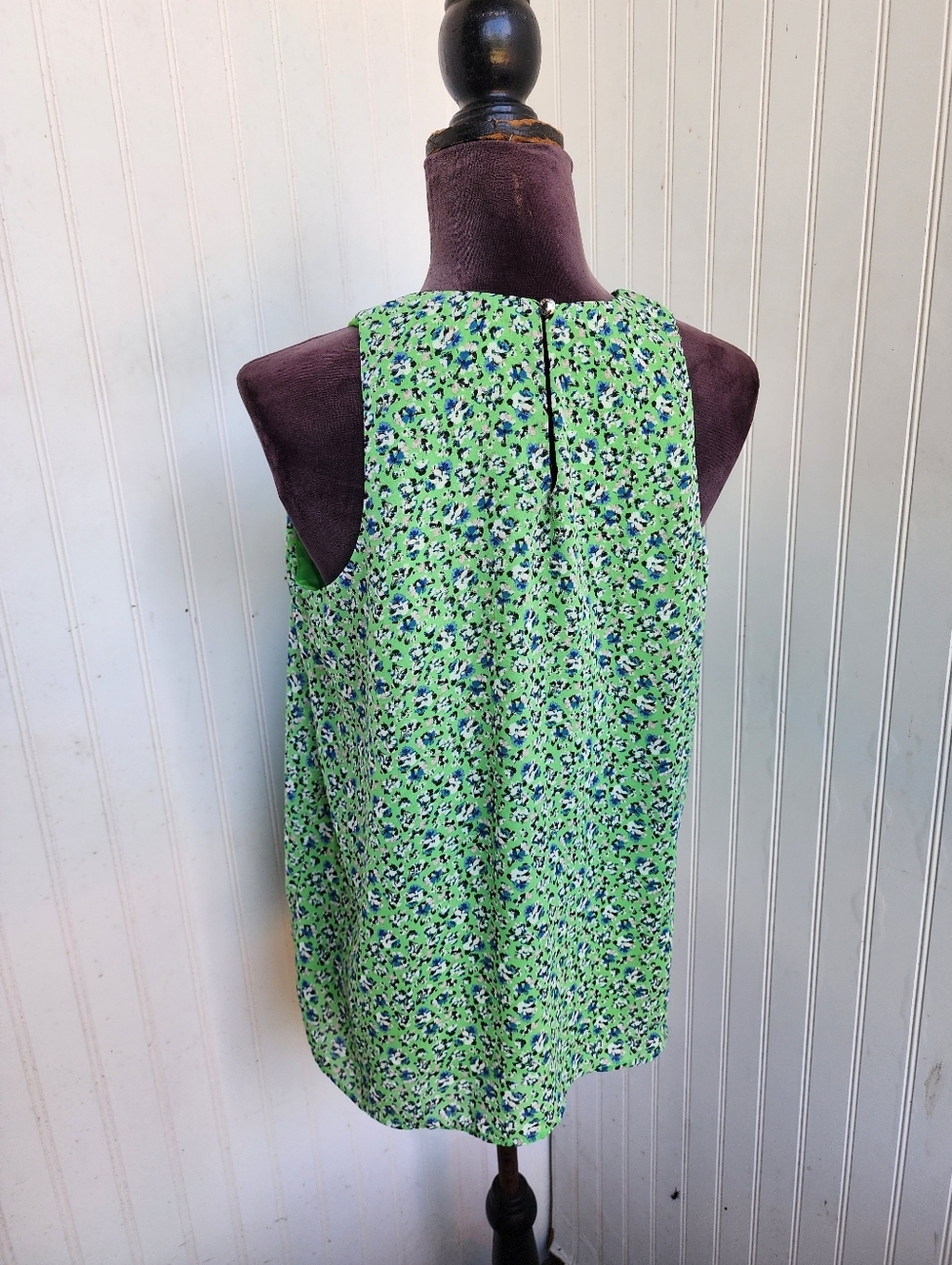 Vince Camuto Womens Classic Escape Blouse Ditsy Floral Feminine Green Blue Sz M - Picture 11 of 12